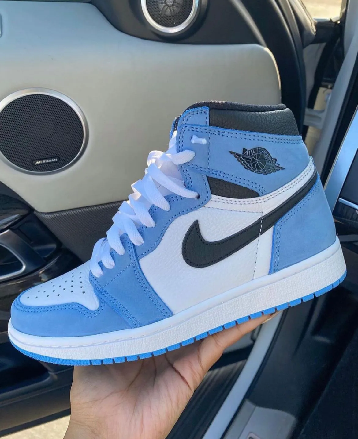 Nike Air Jordan 1 High OG University Blue 💙