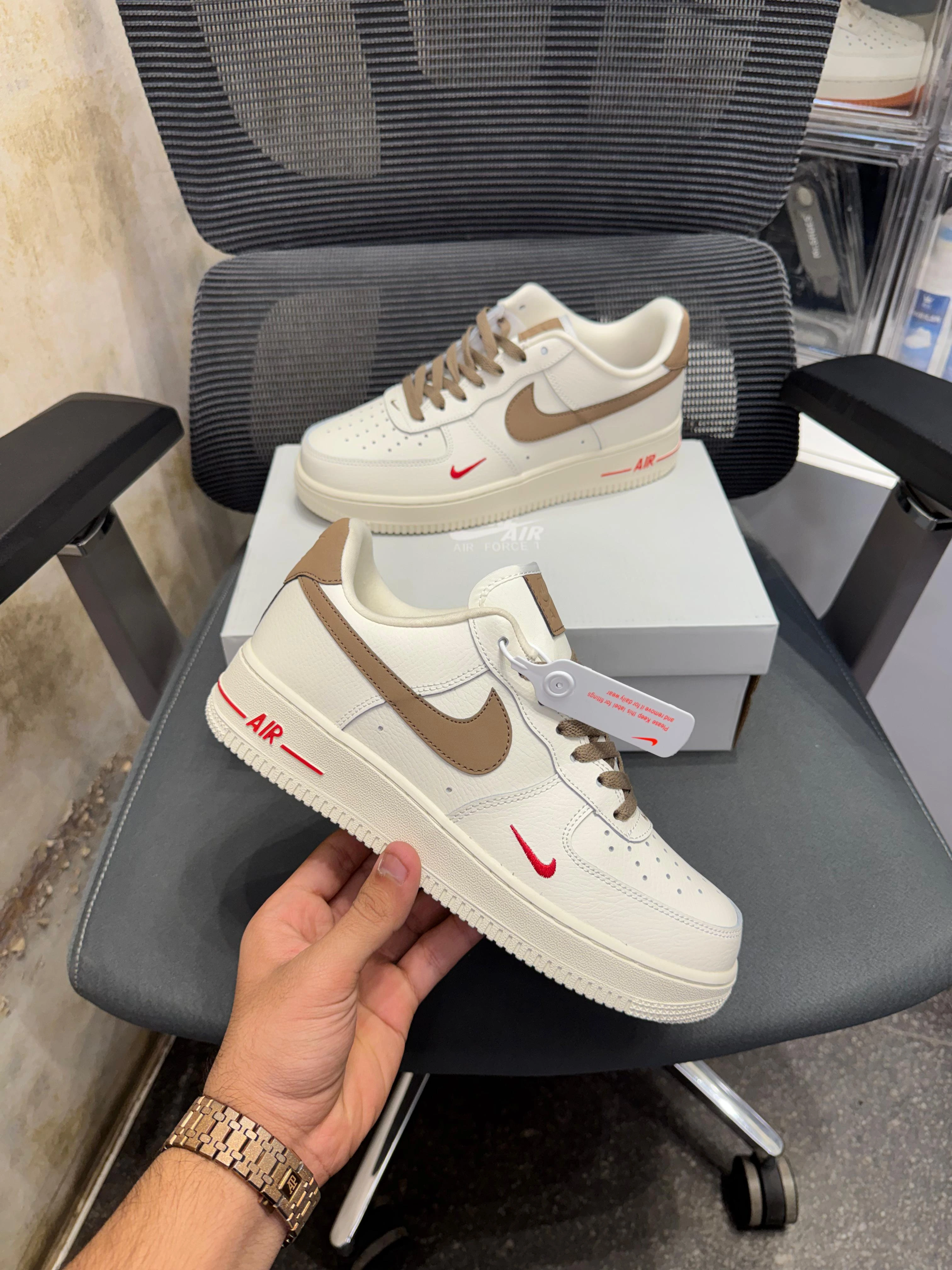 NIKE AIRFORCE 1 COFFEE MILK